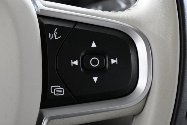 2022 Volvo S60 Recharge Plug-In Hybrid T8 R-Design Expression AWD w/Advanced Pkg